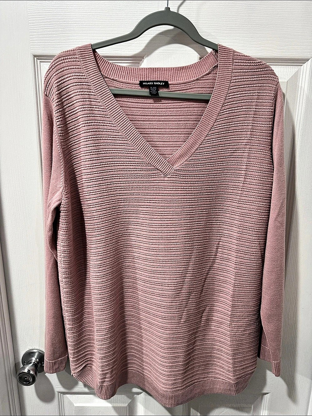 Hilary Radley V-Neck Knit Sweater in Pink XL Like New